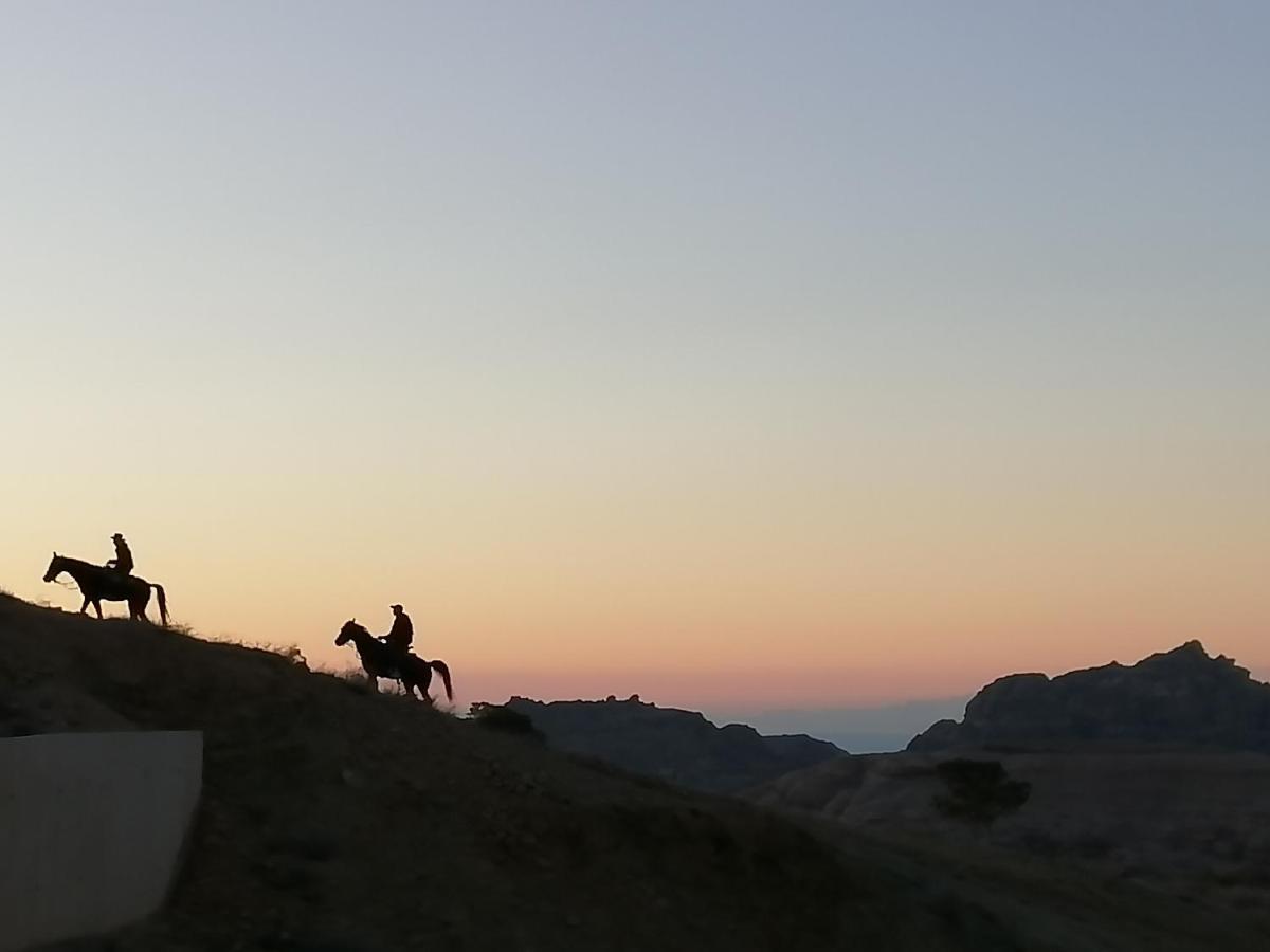 Infinity Lodge Wadi Musa Exterior foto